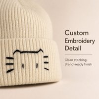 Bonnet en tricot côtelé crème avec visière et visage de chat brodé, mignon bonnet d'hiver pour femmes et filles