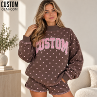 Ensemble short et sweat-shirt à pois pour femme, col montant, appliqué lettres, surpiqûres contrastées, poignets côtelés, logo brodé, style décontracté streetwear