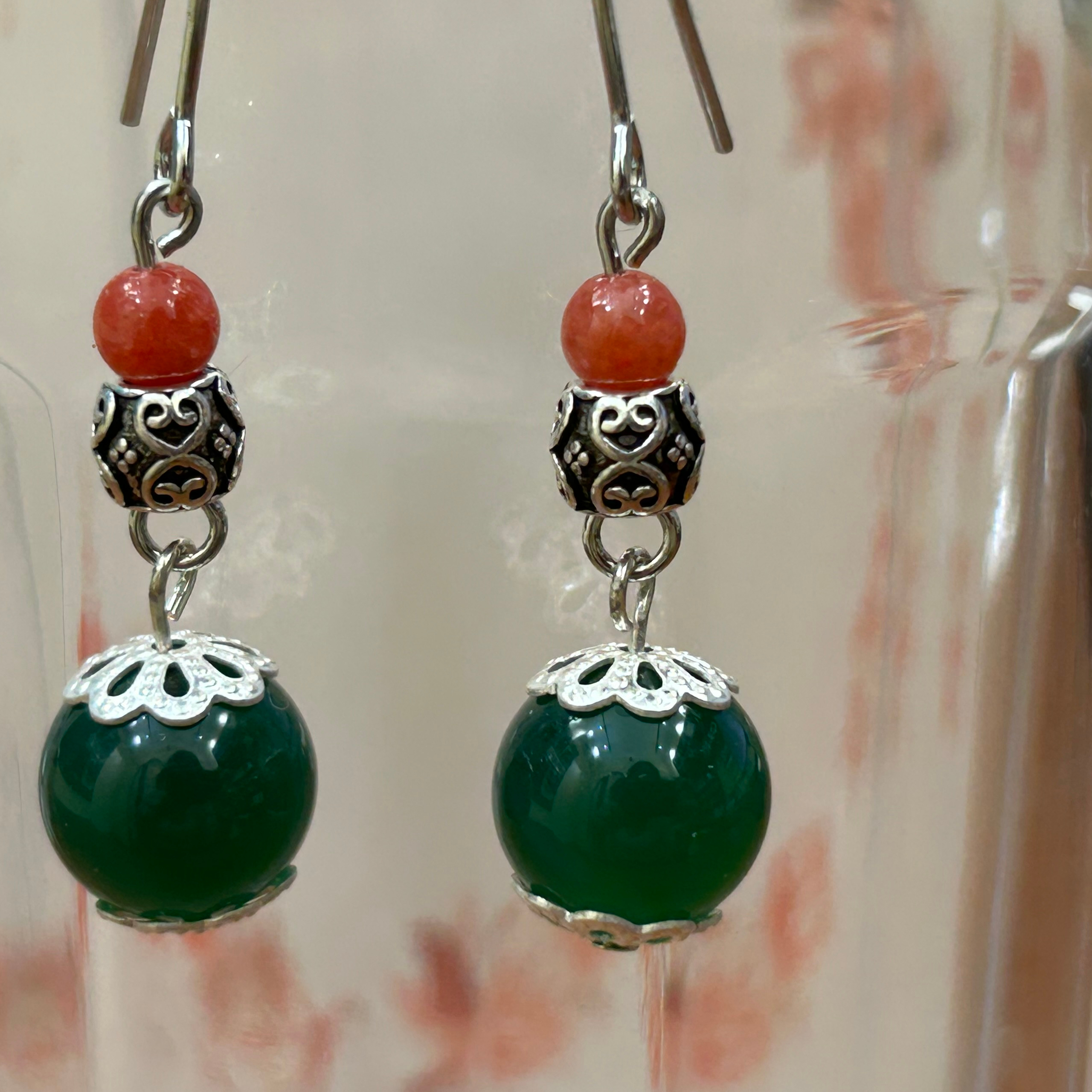 emerald pearl dangling