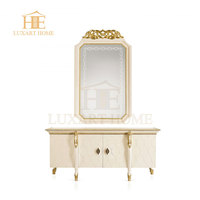 Lit double en bois sculpté de style classique européen, capitonné en velours, taille king size, mobilier royal de luxe pour hôtel et villa