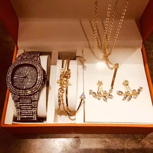 <span class=keywords><strong>Montre</strong></span> à Quartz 18K en alliage d'or de haute qualité, boucle d'oreille, collier, bijoux de mode pour femmes <span class=keywords><strong>2023</strong></span> - Product Image 3