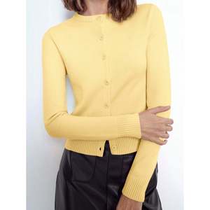 Cardigan à manches longues boutonné pour femme, couleur beige, en tricot doux, taille S - Product Image 1