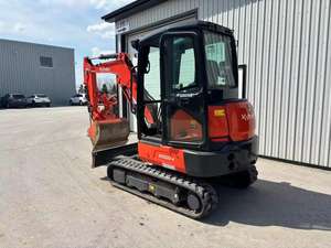 Miniexcavadora Kubota KX033-4 Económica, Nueva, de 2 y 3.5 Toneladas, con Motor y Componentes de Bomba Originales - Product Image 6