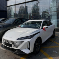 Nouvelle Changan Yidong Eado 2026, vente en gros, voiture chinoise PHEV, autonomie de 145 km, E-CVT, hybride rechargeable, 4 portes, 5 places, berline, voiture compacte Eado