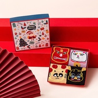 Vente en gros de chaussettes de Noël rouges mignonnes en dessin animé 3D pour femmes chaussettes de Nouvel An dans une boîte-cadeau