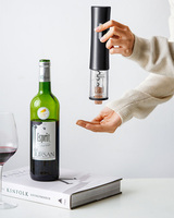 Ensemble d'ouvre-vin électrique à piles avec coupe-feuille et verseur de vin