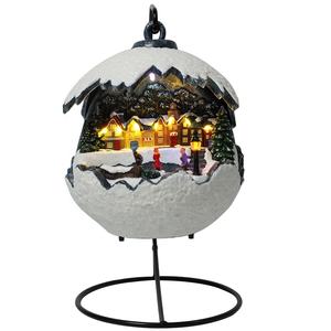 Nouvelle arrivée : Figurine <span class=keywords><strong>de</strong></span> village <span class=keywords><strong>de</strong></span> Noël en résine en forme <span class=keywords><strong>de</strong></span> boule lumineuse suspendue avec musique – VILLAGE <span class=keywords><strong>DE</strong></span> NOËL - Product Image 3