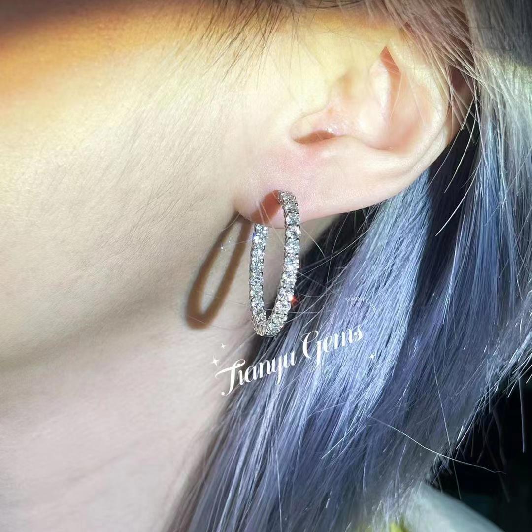 4.68ctw 10K or blanc