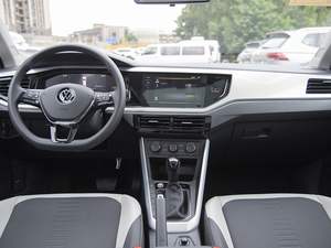   <span class=keywords><strong>Polo</strong></span> Plus TSI GTS restylée, berline essence 1,5 L avec boîte automatique, pneus R16, 5 portes, 5 places, conduite à gauche, voiture essence compacte et économique - Product Image 4