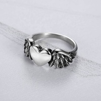 Neuer Modischer Punk Vintage Schmuck Edelstahl Gravierter Feder-Engelsflügel Herz Liebe Fingerring für Männer und Frauen