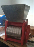 Machine manuelle d'épluchage de pulpe de café Mini 30-100 kg/h Bean Dehusker pour des décortiqueurs