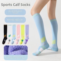 Chaussettes de compression personnalisées à dégradé, respirantes et anti-transpiration pour la course à pied et le fitness professionnel