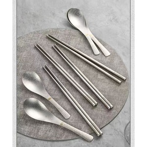 Juego de palillos y cuchara de cristal de hielo de titanio puro Snf Schneider, 8 piezas, ligeros, resistentes a altas temperaturas - Product Image 1
