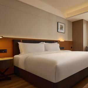Muebles <span class=keywords><strong>de</strong></span> <span class=keywords><strong>Hotel</strong></span> Modernos <span class=keywords><strong>de</strong></span> Roble Personalizados, Juegos <span class=keywords><strong>de</strong></span> Dormitorio <span class=keywords><strong>de</strong></span> Lujo en MDF para Hoteles <span class=keywords><strong>de</strong></span> 3 a 5 Estrellas con Servicio OEM, ODM y Diseño 3D para Apartamentos - Product Image 1
