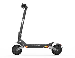 Trottinette électrique à large plateau avec une zone de repose-pieds spacieuse pour une position debout stable - Product Image 3