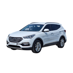 Robusto SantaFe Blanco 2017, SUV Familiar Diésel de Primera Calidad, 7 Plazas, un Auto Duradero - Product Image 1