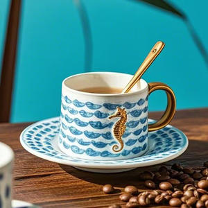 Ensemble de tasses en céramique Vacances à la plage Style océanique Impression hippocampe Palmier de coco Écologique Personnalisable Tasse à thé et à café Design moderne - Product Image 1