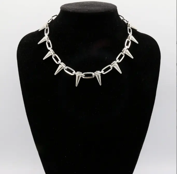 Цепное модное индивидуальное панк-хип-хоп модное ожерелье с бахромой и заклепками для женщин