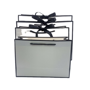 Bolsas de Compras de Papel de Lujo con Logotipo Personalizado, Bolsas de Regalo con Cinta de Cartón y Lazo para Empaque de Cosméticos - Product Image 5