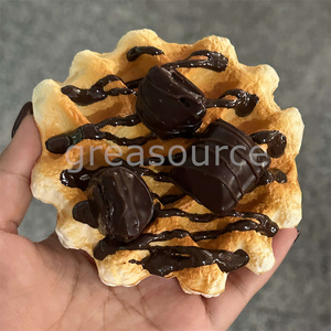 วาฟเฟิลช็อกโกแลต นุ่ม อร่อย อาหารเช้าแสนอร่อย ห่อด้วยน้ำผึ้ง เนื้อเนียน ช็อกโกแลตเข้มข้น รสชาติสองเท่า แป้งคุณภาพสูง ตัวอย่างแบบจำลอง คินเดอร์ - Product Image 4