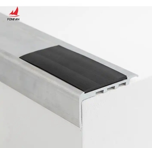 Garniture de nez de bord d'<span class=keywords><strong>escalier</strong></span> moderne <span class=keywords><strong>antidérapante</strong></span> en gros argent or noir <span class=keywords><strong>bande</strong></span> en alliage d'aluminium <span class=keywords><strong>bande</strong></span> d'<span class=keywords><strong>escalier</strong></span> <span class=keywords><strong>antidérapante</strong></span> - Product Image 1