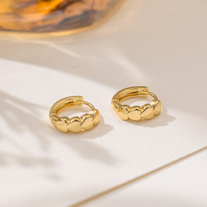 Pendientes de Media Luna en Forma de Corazón, Dorados, para Mujer, Primavera 2025, Estilo Retro Francés, Diseño Geométrico de Amor - Product Image 4