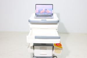 अस्पताल होटल डाइनिंग नर्सिंग स्टेशनों के लिए कीबोर्ड ट्रे भंडारण दराज के साथ आधुनिक एब्स ऊंचाई एडजस्टेबल मेडिकल कंप्यूटर कार्ट - Product Image 5