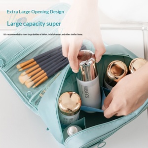 Sac de toilette de voyage suspendu en nylon imperméable, organiseur de cosmétiques avec plusieurs compartiments pour les voyages d'affaires, les voyages et la salle de sport - Product Image 4