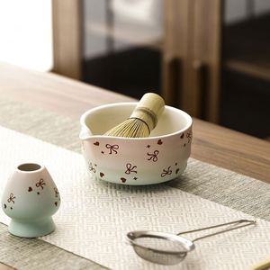Tazón de Matcha de Cerámica con Diseño de Oso Encantador, Tazón de Matcha Único con Boquilla, Proveedor Chino, Juego de Matcha con Caja de Regalo con Logotipo Personalizado - Product Image 1