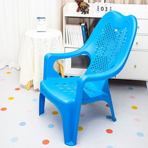 Silla de Playa de Plástico Azul con Respaldo y Reposabrazos, Silla para Adultos para Uso en Balcón o Jardín - Product Image 2