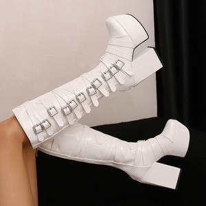 รองเท้าบูทยาวถึงเข่าสำหรับผู้หญิงไม่ว่างรองเท้าหนังสีดำสีขาวส้นตึกหัวเข็มขัดขนาดใหญ่16เส้นรองเท้าบูททรงพังค์แพลตฟอร์มโกธ - Product Image 1