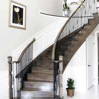 Escalier en colimaçon moderne en bois et métal pour intérieur, escalier courbé avec garde-corps en verre trempé, éco-responsable, personnalisé pour villa en Australie