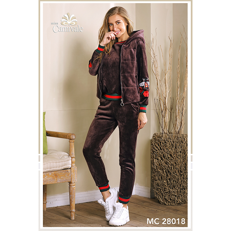 Ropa deportiva · Outlet En Línea Tienda – ES · Visit Nin