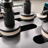 Machine de cintrage CNC 4 axes 30T, robuste et automatique, pour le profilage de profilés métalliques et l'art mural en métal.