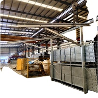 Structure de montage au sol en acier pour panneaux solaires, type C, à pieux individuels, conforme à la norme EN1090, pour les centrales photovoltaïques commerciales et utilitaires.