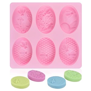 แม่พิมพ์สบู่ซิลิโคนรูปไข่ 6 ช่อง สีชมพู ลายผึ้งนูน สำหรับทำสบู่ ขี้ผึ้ง ช็อกโกแลต - Product Image 1