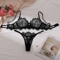 Ensemble de lingerie en dentelle noire avec soutien-gorge demi-bonnet à armatures et culotte string ajourée, personnalisable avec marque privée, pour femmes, vente en gros