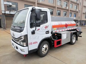 รถบรรทุกน้ำมันแบบถัง ทนทานและเชื่อถือได้ ขนาด 2000L-14000L สำหรับขนส่งน้ำมันดีเซลและเบนซิน - Product Image 2