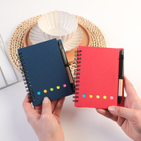 Benutzer definiertes Logo Mini A6 Notebook mit Haft notizen und Stift Kraft papier abdeckung Spiral gebunden