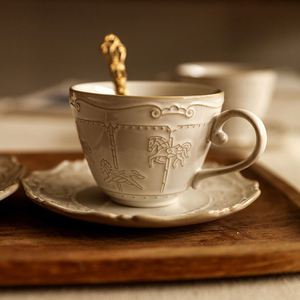 Exquisito Juego de Taza y Platillo de Cerámica con Diseño de Carrusel en Relieve, Estilo Europeo Vintage, con Asa Única, para Uso Personal o Comercial, Ideal para Regalo - Product Image 2