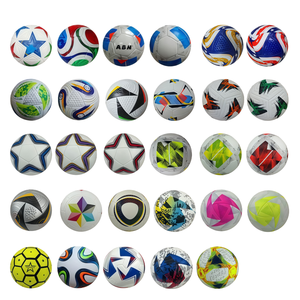 Ballon de football en cuir PU taille 5 avec logo et <span class=keywords><strong>photo</strong></span> personnalisés - Léger, durable et écologique pour les sports d'équipe en extérieur/intérieur - Product Image 6