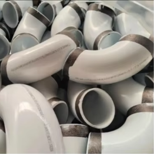 Codo de Brida de Acero al Carbono de Radio Corto Personalizado, 45 Grados, Superficie Lisa, para Aplicaciones de Tuberías de Alta Presión - Product Image 1