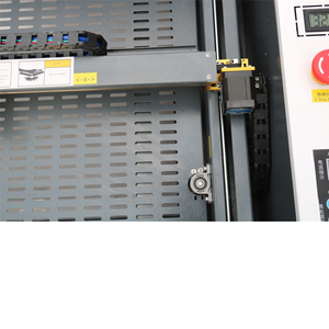 เครื่องแกะสลัก/ตัดด้วยเลเซอร์ CO2 ขนาด 400*600 มม. รุ่น 6040 สำหรับไม้ คีย์บอร์ด แก้ว ขวด ผ้า หิน พลาสติก ยาง และวัสดุอื่นๆ - Product Image 2