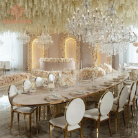 Ensemble de table à manger de luxe moderne en acier inoxydable doré avec plateau en verre de style royal pour événements hôteliers, mariages, durable et facile à nettoyer