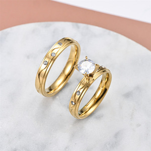 Anel de Casal em Zircônia Dourada Fosca 4mm, Anel de Noivado Diário, Anel Banhado a Ouro 18K, Anel de Aço Inoxidável para Homens e Mulheres - Product Image 2