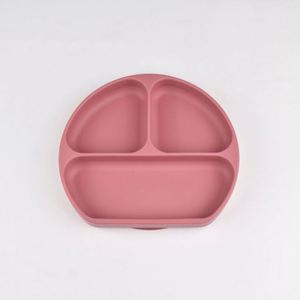 Assiette divisée en silicone antidérapante durable pour l'alimentation des bébés, plat pour enfants avec trois compartiments, matériau flexible de qualité alimentaire - Product Image 1