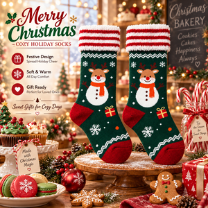 Chaussettes de Noël personnalisées pour femmes et hommes, vert forêt, rennes, bonhomme de neige, chaussettes chaudes d'hiver en tricot moelleux avec bordure rayée en peluche - Product Image 1