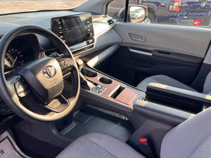 Venta al por Mayor de Minivans Usadas Baratas, Libres de Accidentes, Modelo 2022, LE, 5 Pasajeros, 4 Puertas, Cuero Oscuro, Cámara Trasera - Product Image 4