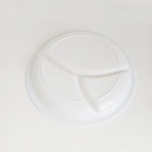 Assiettes <span class=keywords><strong>à</strong></span> dîner en mélamine <span class=keywords><strong>pour</strong></span> <span class=keywords><strong>régime</strong></span> alimentaire, assiettes blanches divisées, assiettes en plastique de mélamine incassable avec trois compartiments - Product Image 5