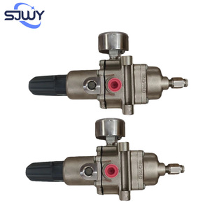 Régulateurs d'alimentation pour instruments série 67C 67CFSR avec manomètre en acier inoxydable - Product Image 1